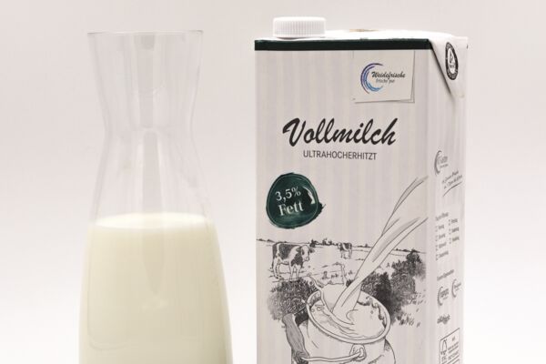 Milch H-Milch Frischmilch Weiße Linie Molkerei Köhra Leipzig