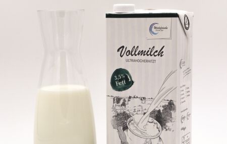 Milch H-Milch Frischmilch Weiße Linie Molkerei Köhra Leipzig